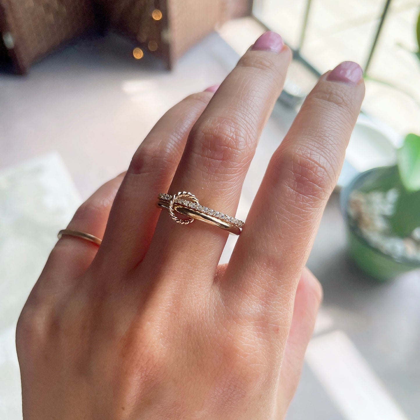 14KGF Gold Interlocking Ring Set: Eternity Statement Band (R55)