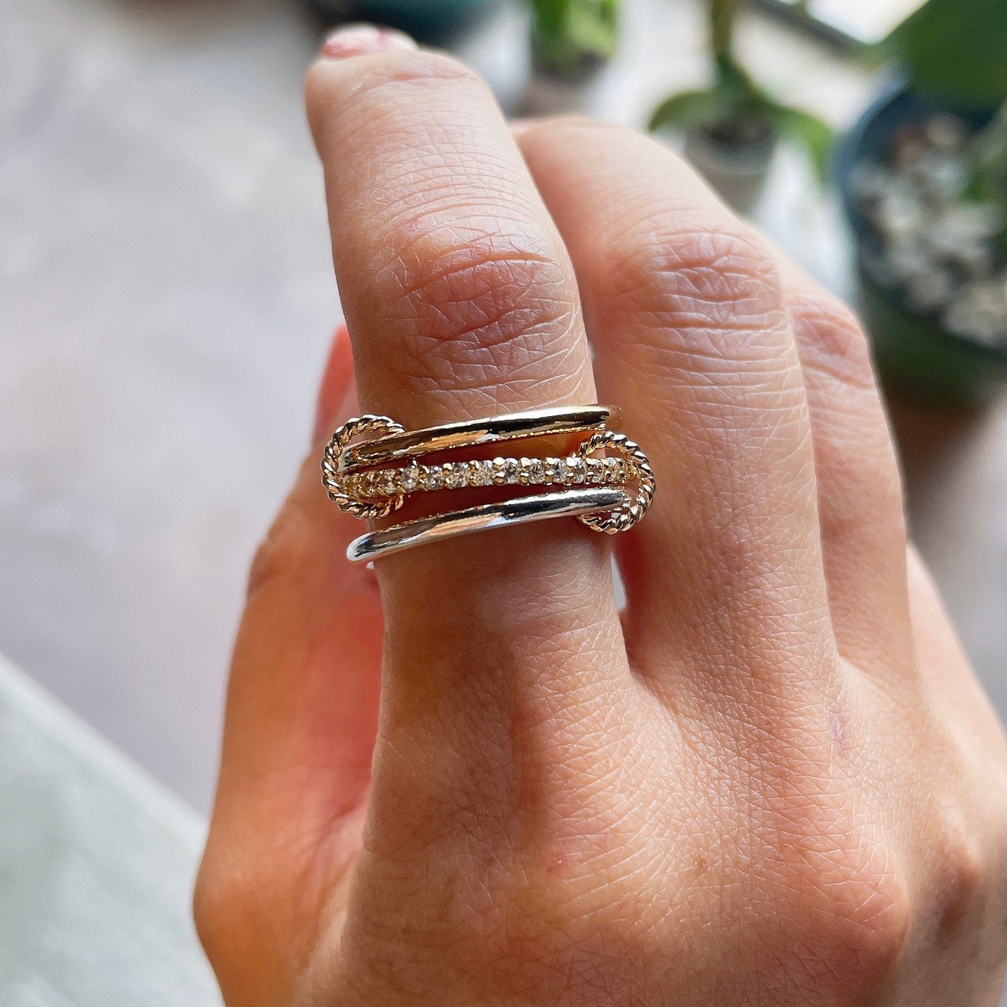 14KGF Sia Two Tone Eternity Connected Ring, 1/20 14K Quality Mark (R4s)