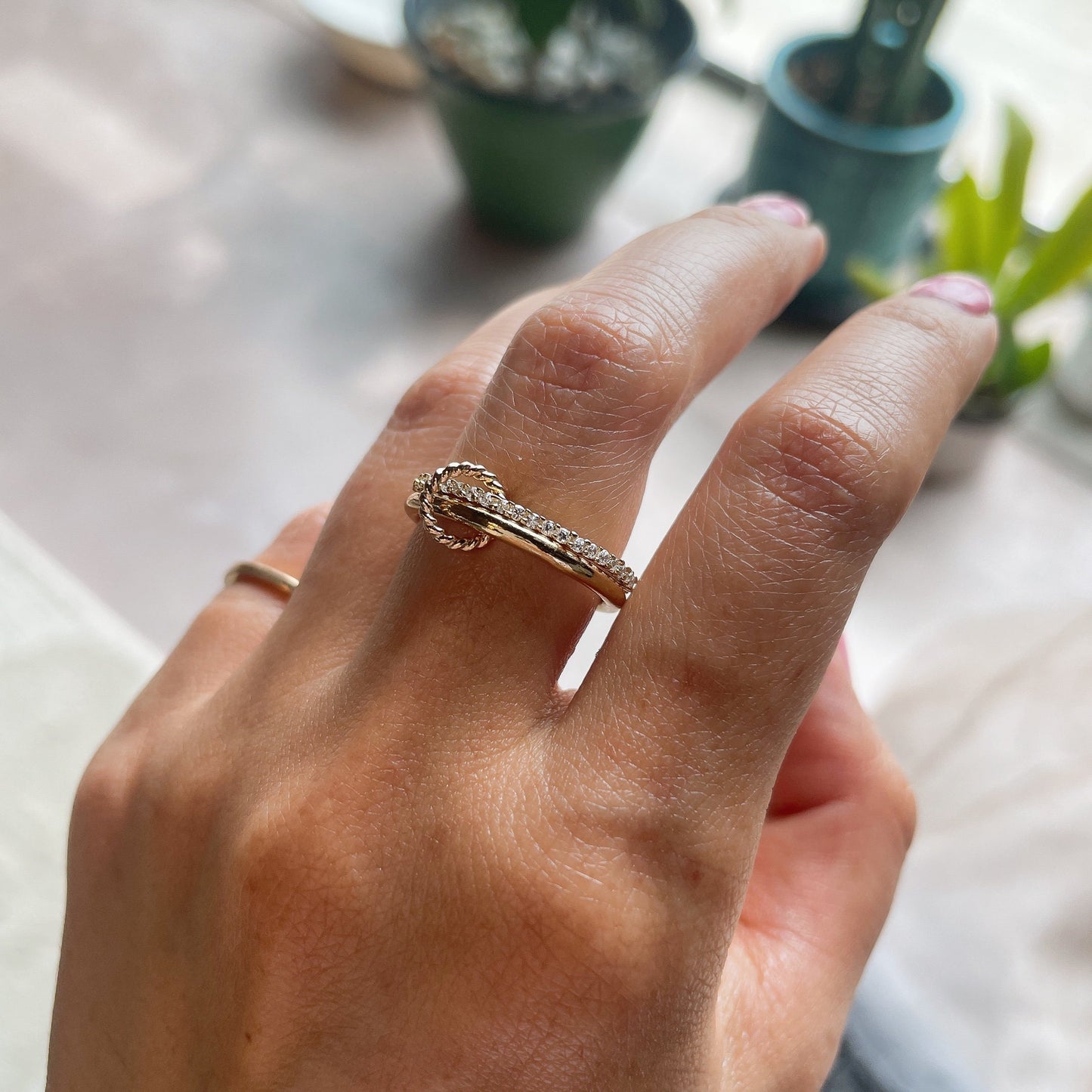 14KGF Gold Interlocking Ring Set: Eternity Statement Band (R55)