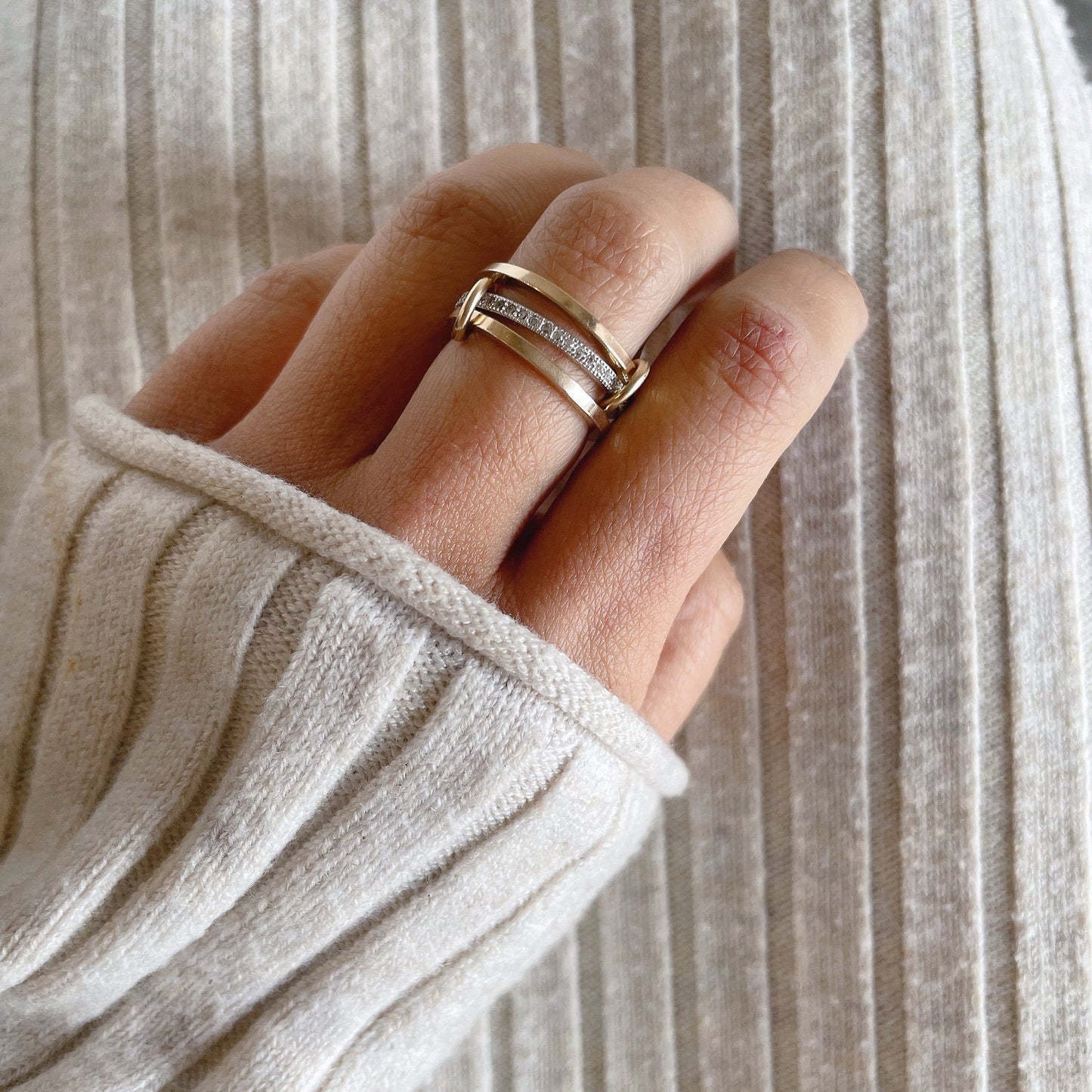 14KGF Gold Multi Link Ring: Chunky Interlocking Statement Ring (R10)